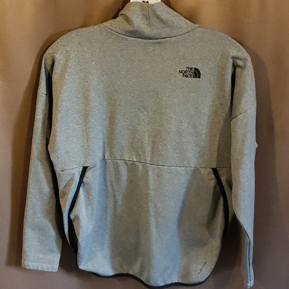 North Face Girl's Long Sleeve Gray Sweatshirt w/Pocket Size M (10/12) - Picture 3 of 13